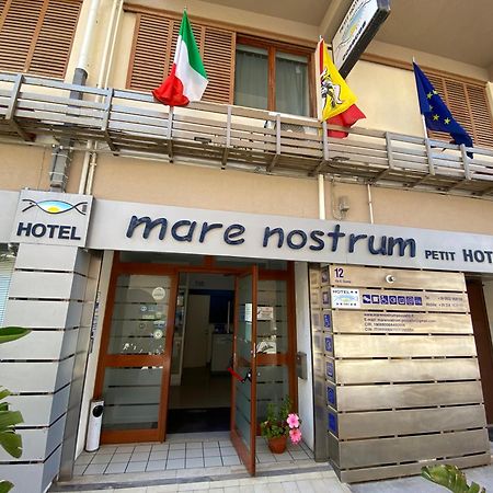 Mare Nostrum Petit Hotel Pozzallo Eksteriør bilde
